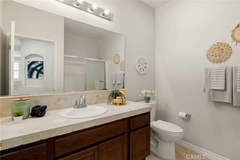2nd primary bathroom