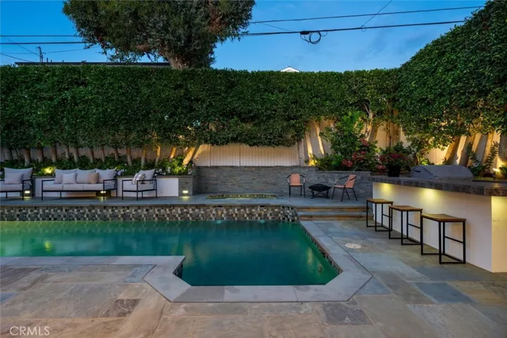 Palm Pool