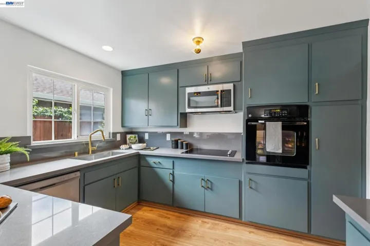 3280 Adams St, Alameda, California 94501