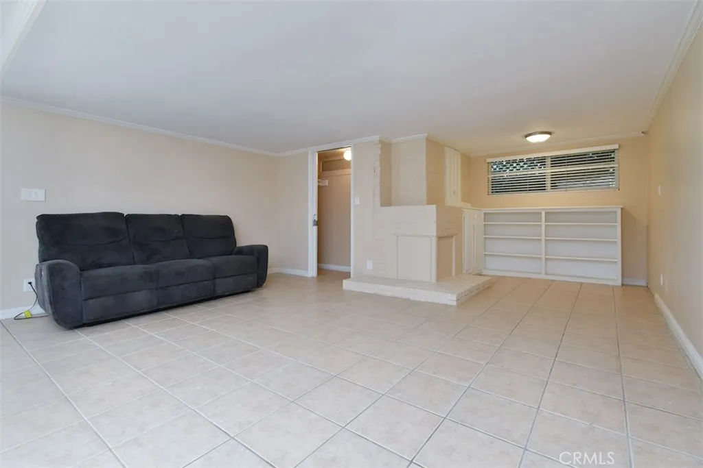 14334 1/2 Tiara, Van Nuys, California 91401 — photo 5