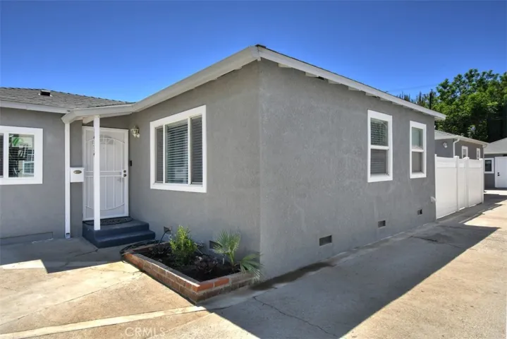 14334 1/2 Tiara, Van Nuys, California 91401