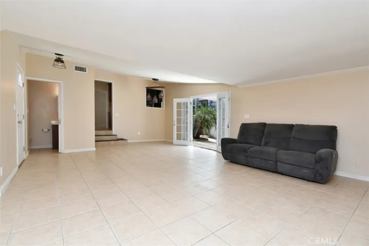 14334 1/2 Tiara, Van Nuys, California 91401