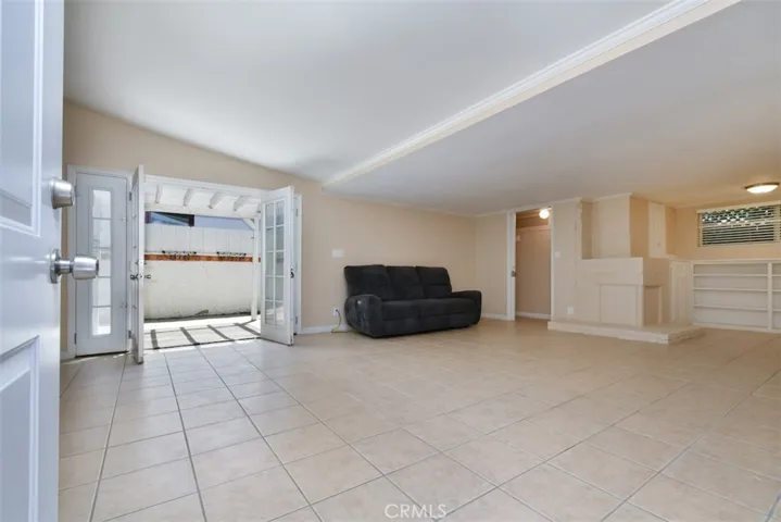 14334 1/2 Tiara, Van Nuys, California 91401