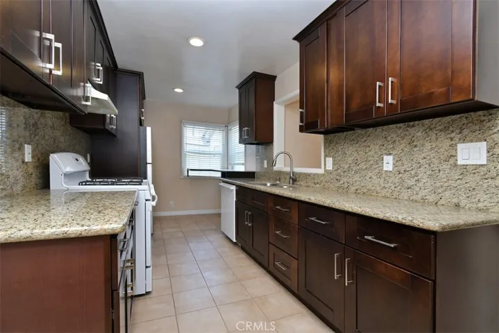 14334 1/2 Tiara, Van Nuys, California 91401