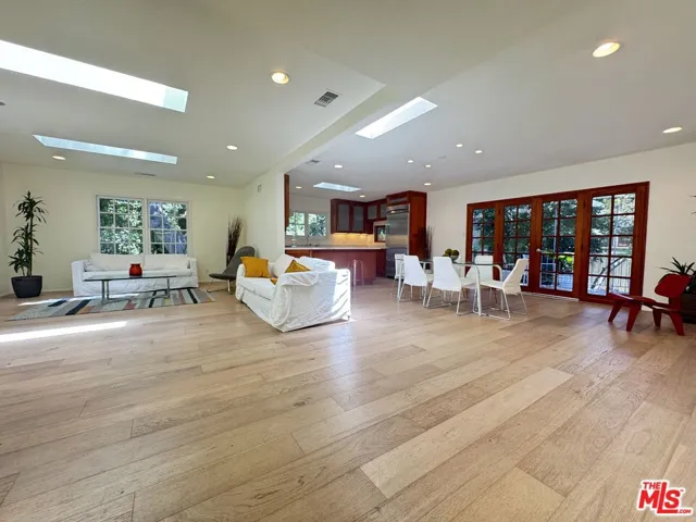 7586 Woodrow Wilson Drive, Los Angeles, California 90046