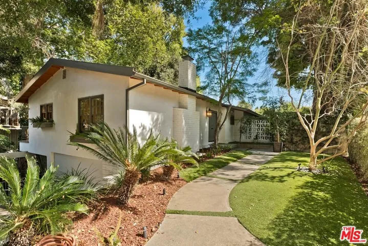 7586 Woodrow Wilson Drive, Los Angeles, California 90046