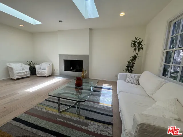 7586 Woodrow Wilson Drive, Los Angeles, California 90046