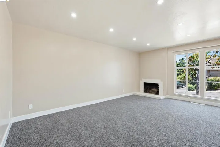 1072 View Dr, Richmond, California 94803 — photo 4