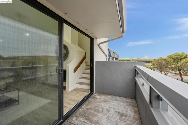 7 Embarcadero West 207, Oakland, California 94607