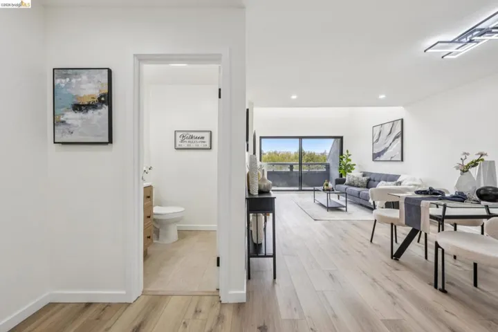 7 Embarcadero West 207, Oakland, California 94607