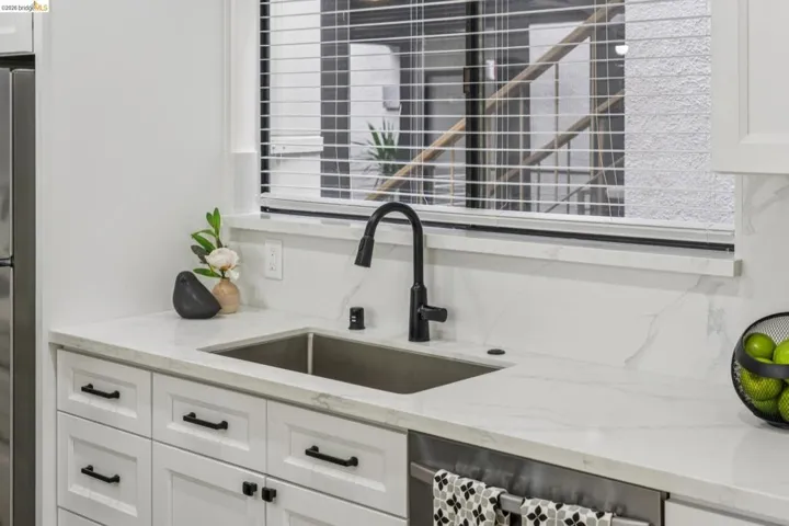 7 Embarcadero West 207, Oakland, California 94607