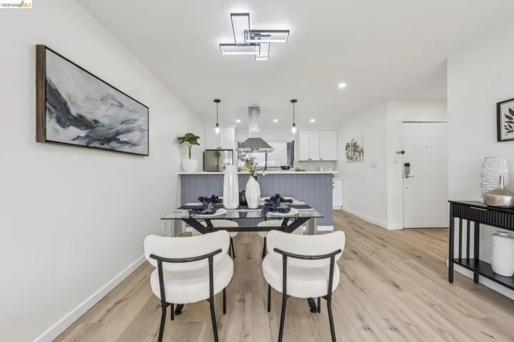 7 Embarcadero West 207, Oakland, California 94607