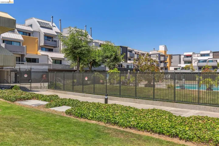 7 Embarcadero West 207, Oakland, California 94607