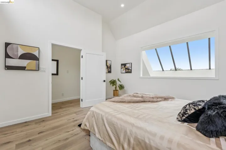 7 Embarcadero West 207, Oakland, California 94607