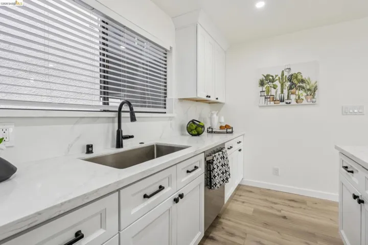 7 Embarcadero West 207, Oakland, California 94607