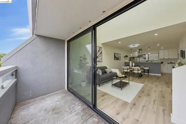 7 Embarcadero West 207, Oakland, California 94607