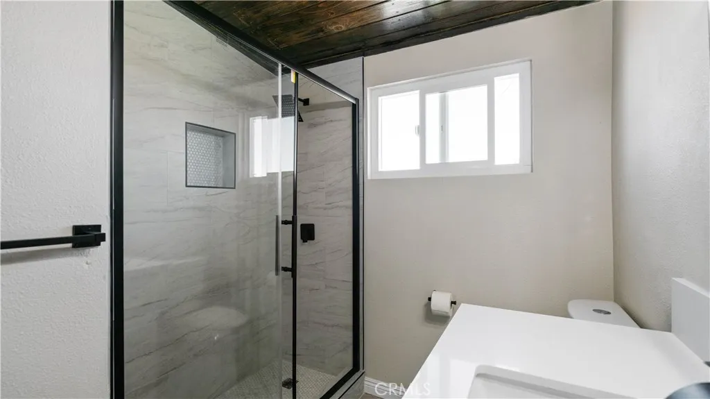 Bathroom view 3