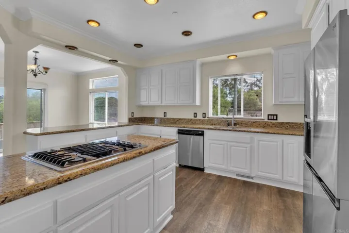 441 Rancho Santa Fe Road, Encinitas, California 92024