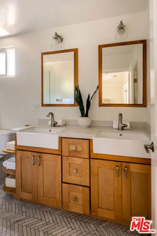 5310 W 82nd Street, Los Angeles, California 90045