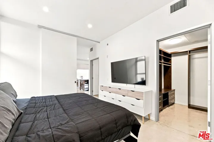 901 Hancock Avenue 201, West Hollywood, California 90069