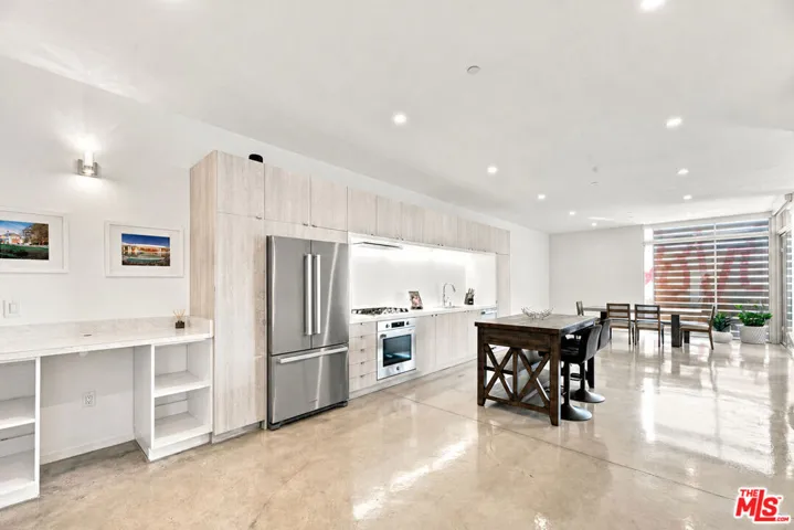 901 Hancock Avenue 201, West Hollywood, California 90069