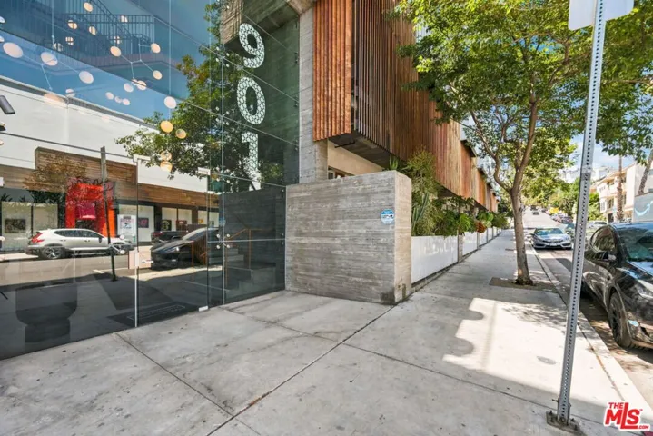 901 Hancock Avenue 201, West Hollywood, California 90069