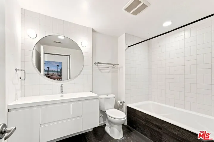 901 Hancock Avenue 201, West Hollywood, California 90069