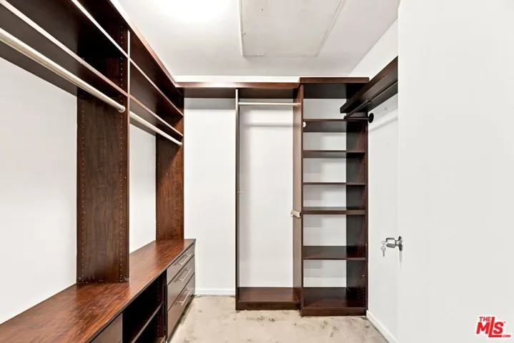 901 Hancock Avenue 201, West Hollywood, California 90069