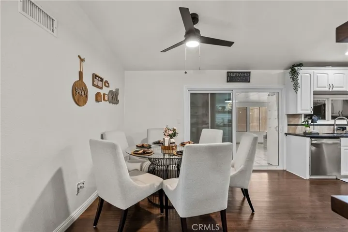 23026 Posada, Valencia, California 91354