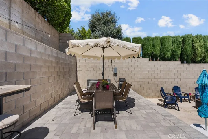23026 Posada, Valencia, California 91354