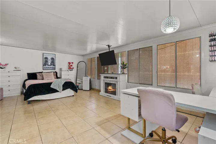 23026 Posada, Valencia, California 91354