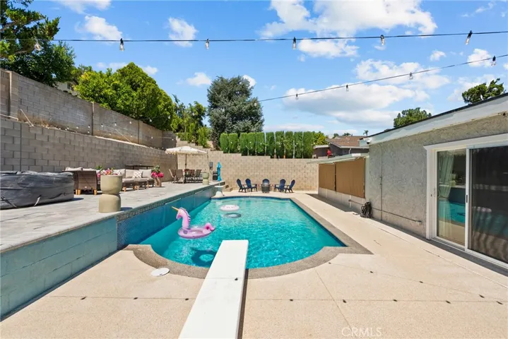 23026 Posada, Valencia, California 91354