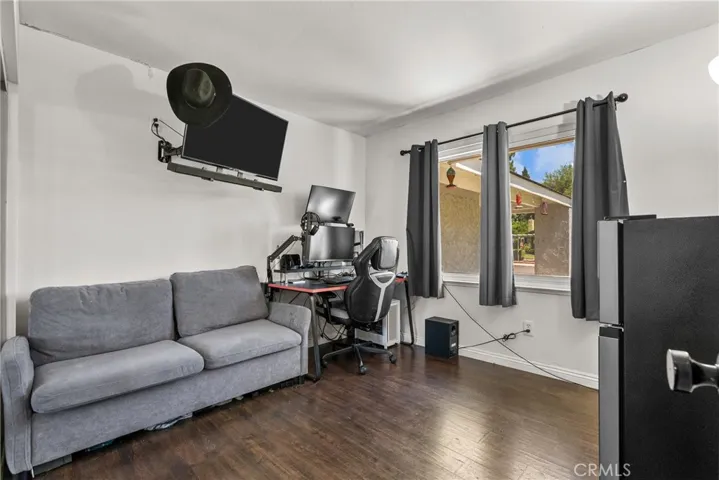 23026 Posada, Valencia, California 91354