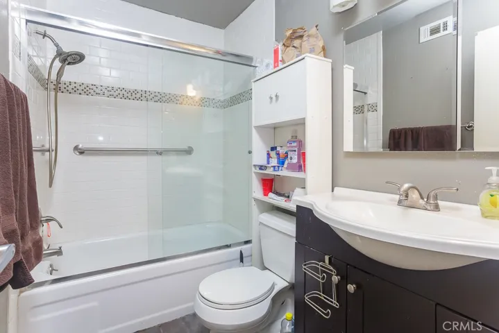 23125 Pamplico Drive, Valencia, California 91354