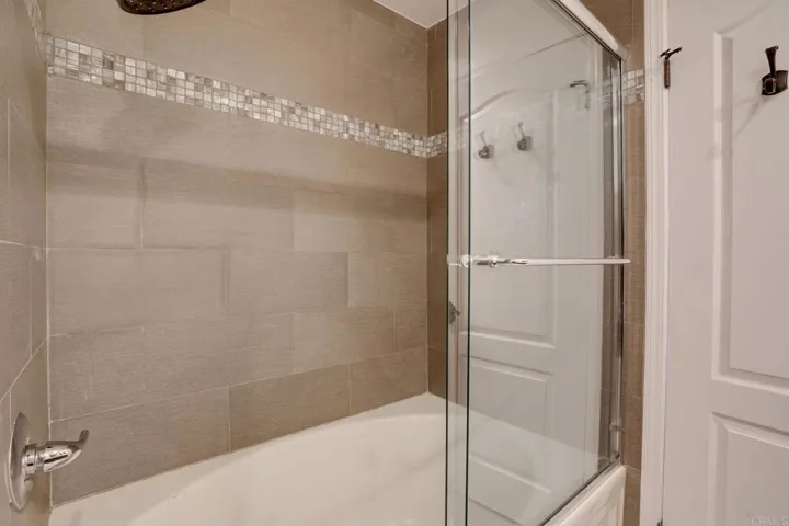 7797 Caminito Monarca 106, Carlsbad, California 92009