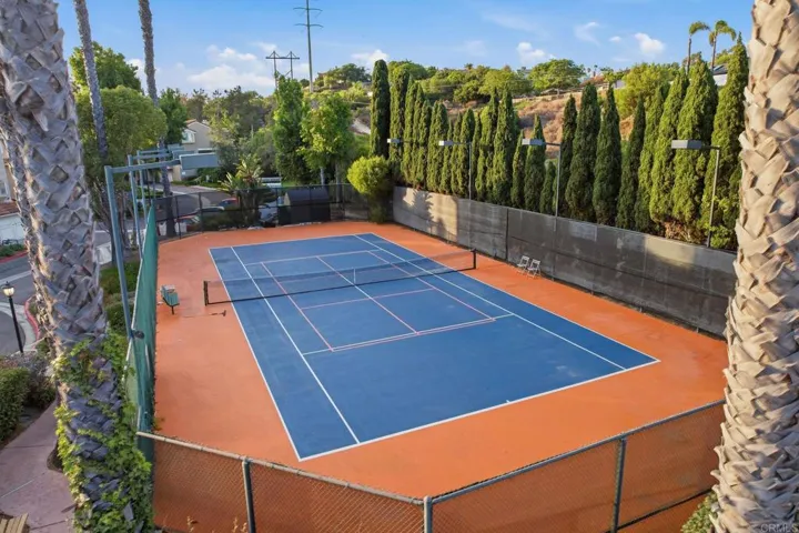 7797 Caminito Monarca 106, Carlsbad, California 92009