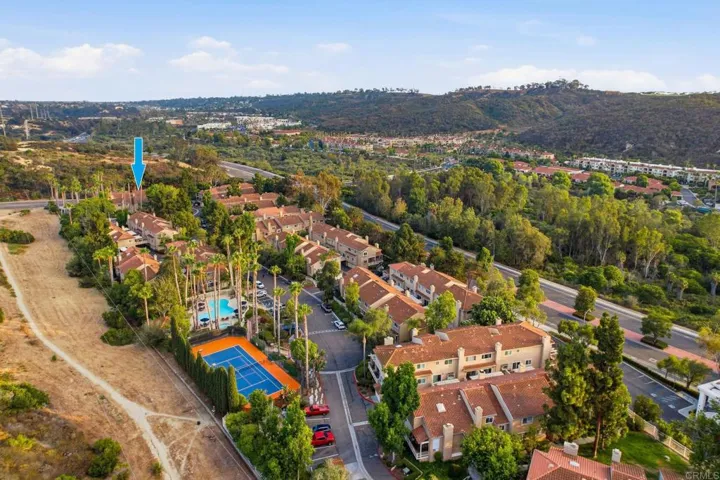 7797 Caminito Monarca 106, Carlsbad, California 92009