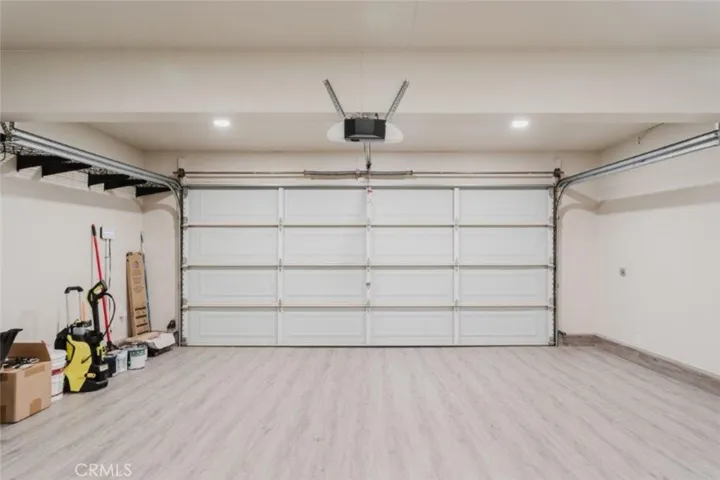 21825 Jeffers Lane, Los Angeles, California 91350