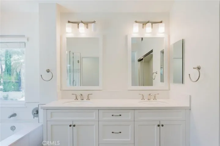 21825 Jeffers Lane, Los Angeles, California 91350