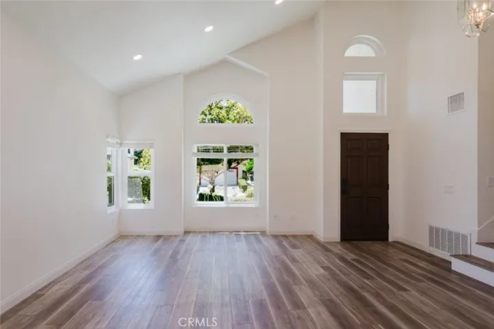 21825 Jeffers Lane, Los Angeles, California 91350