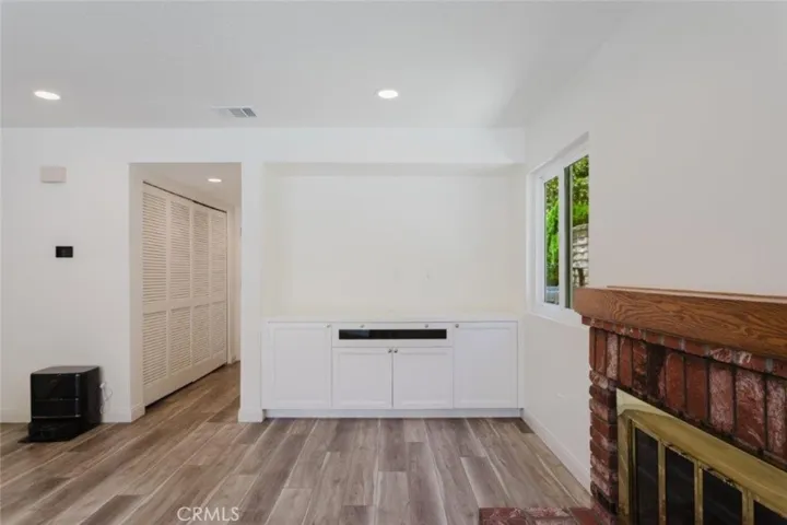 21825 Jeffers Lane, Los Angeles, California 91350