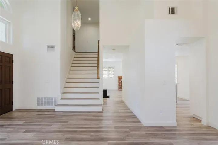 21825 Jeffers Lane, Los Angeles, California 91350