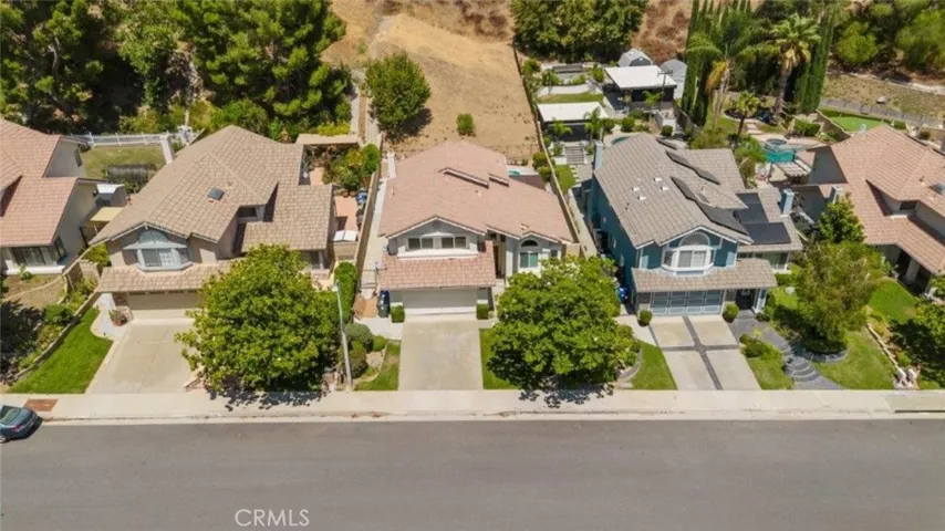 21825 Jeffers Lane, Los Angeles, California 91350