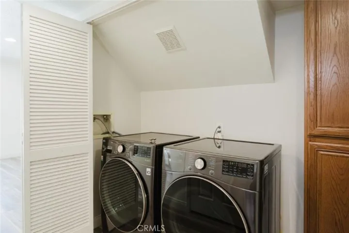 21825 Jeffers Lane, Los Angeles, California 91350
