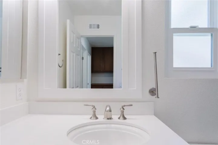 21825 Jeffers Lane, Los Angeles, California 91350