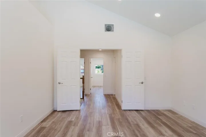 21825 Jeffers Lane, Los Angeles, California 91350