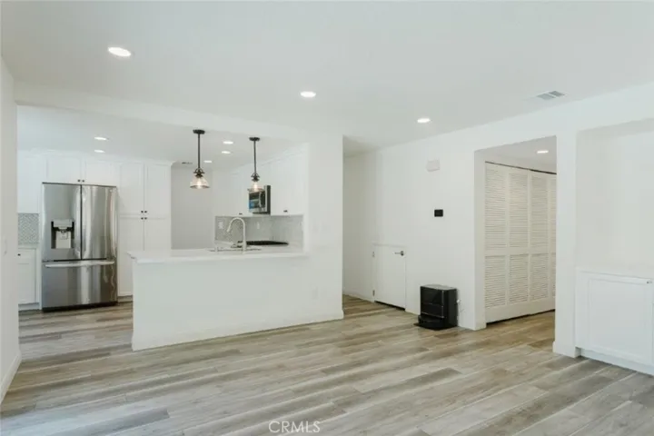 21825 Jeffers Lane, Los Angeles, California 91350