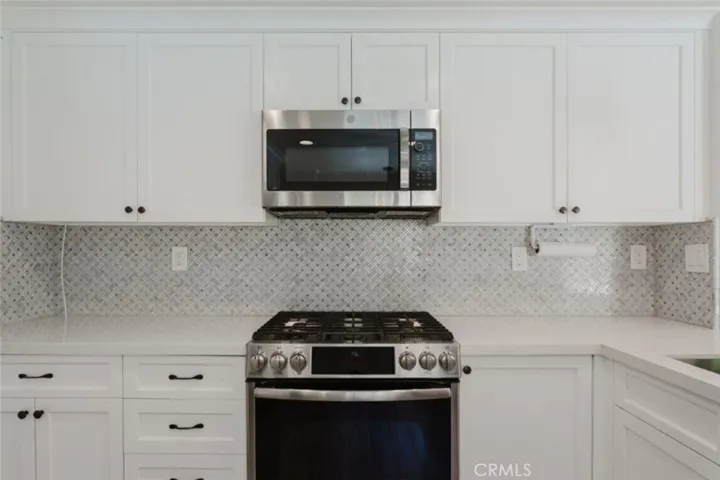 21825 Jeffers Lane, Los Angeles, California 91350