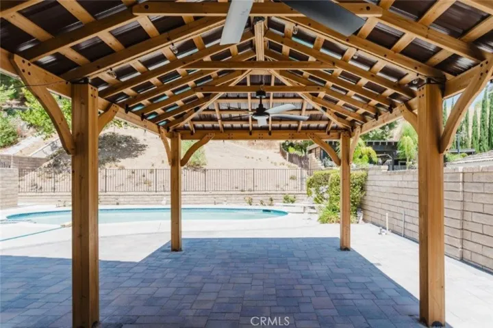 21825 Jeffers Lane, Los Angeles, California 91350