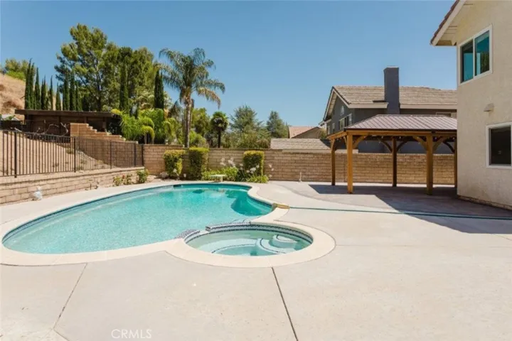 21825 Jeffers Lane, Los Angeles, California 91350
